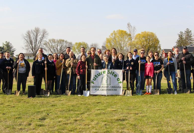 Linn-News - Staff Photo - Create Article